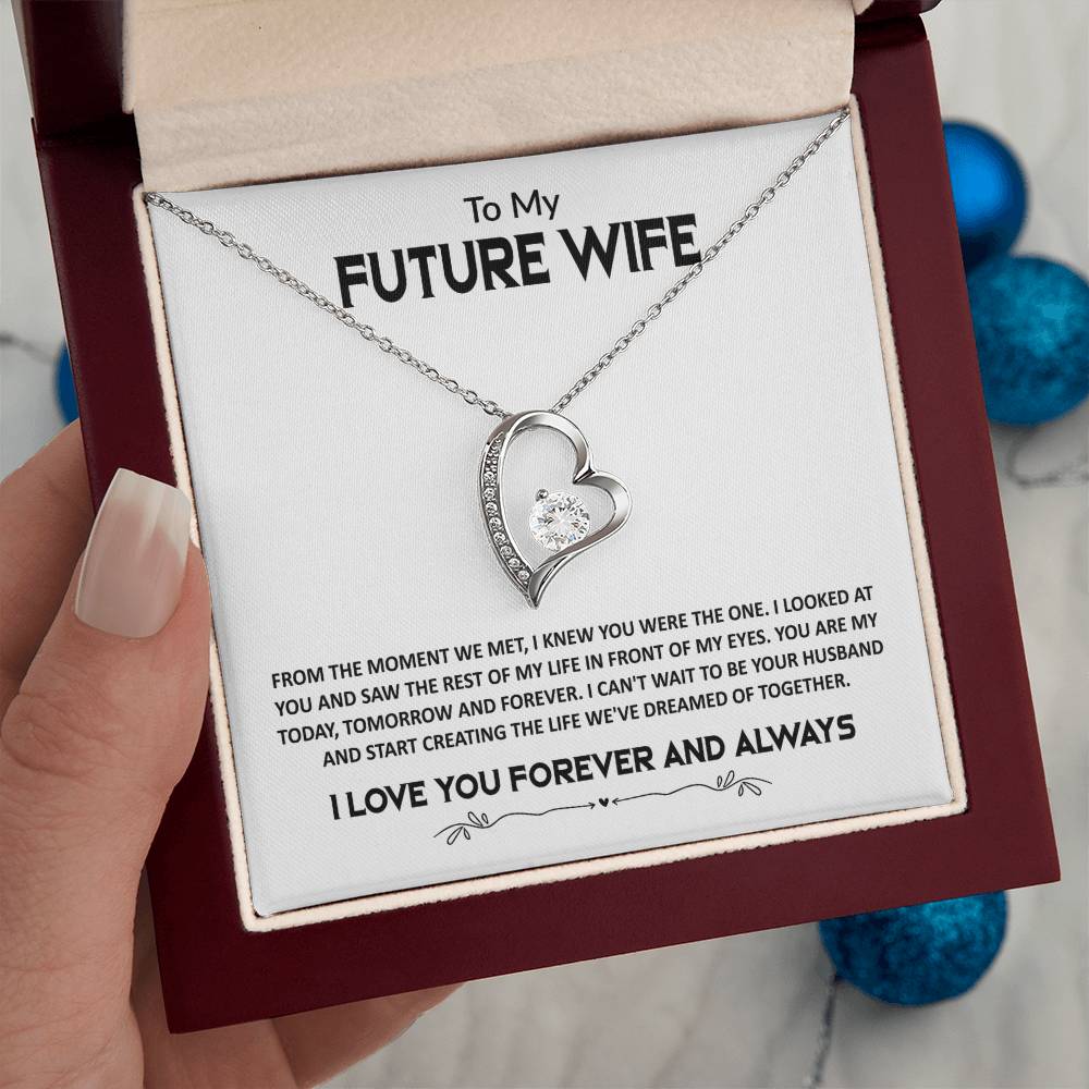 FROM THE MOMENT WE MET - Forever Love Necklace