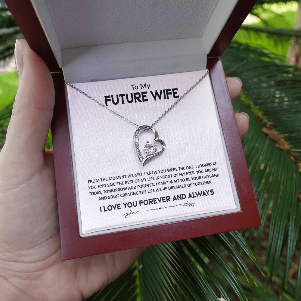 FROM THE MOMENT WE MET - Forever Love Necklace