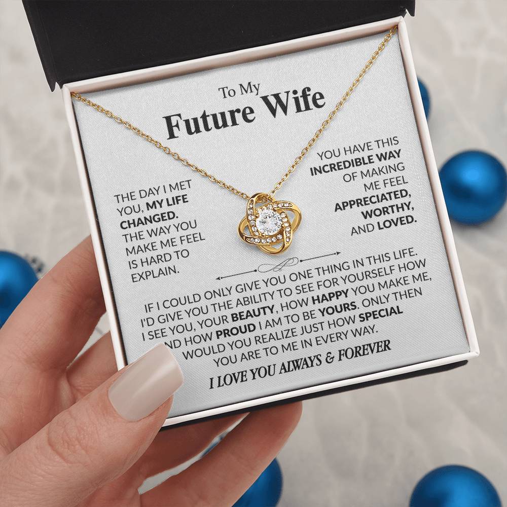 THE DAY I MET YOU - Knot Necklace
