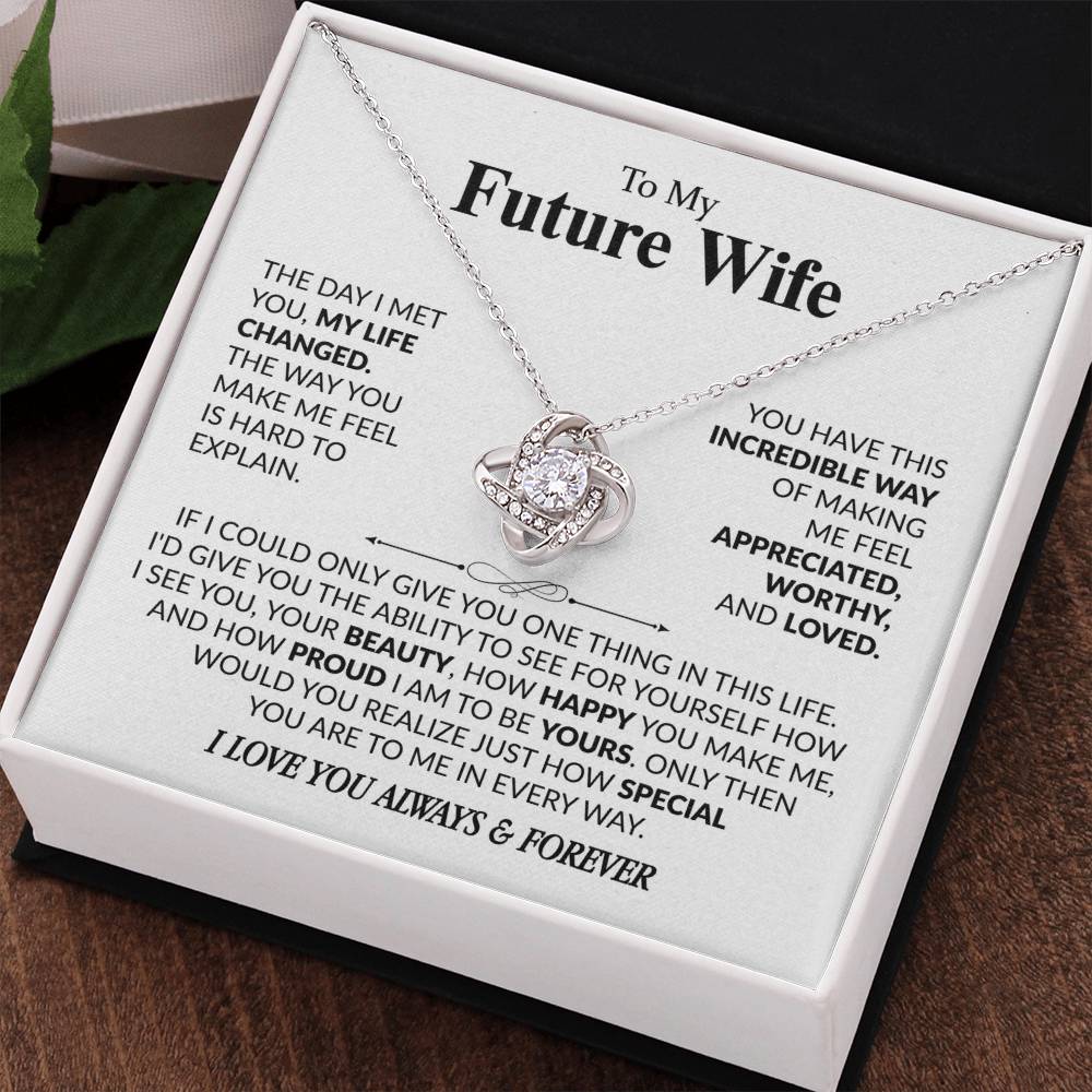 THE DAY I MET YOU - Knot Necklace