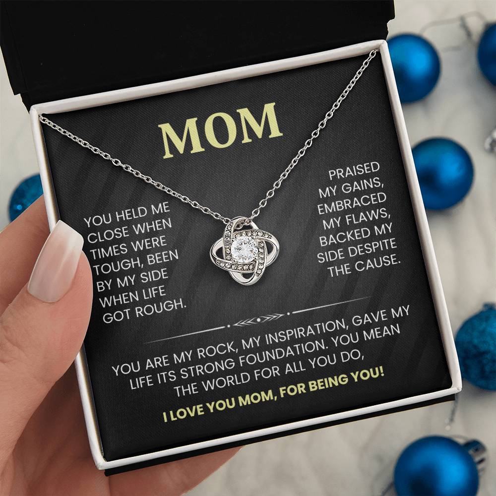MOM - Knot Necklace