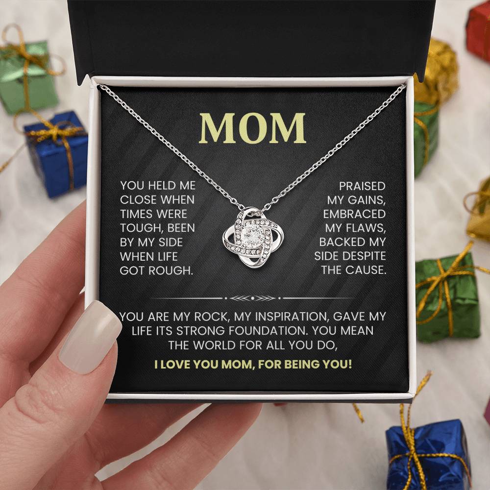 MOM - Knot Necklace