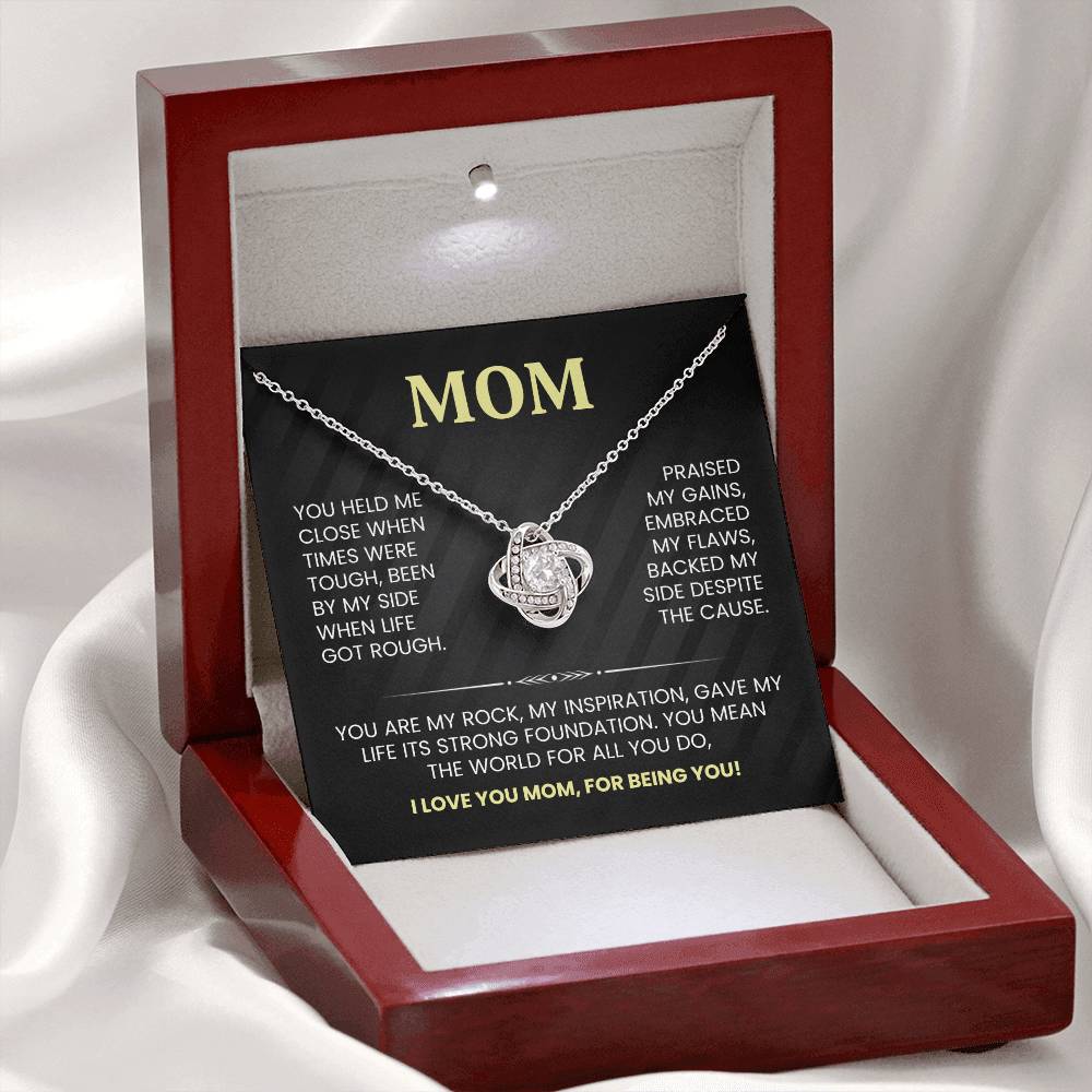 MOM - Knot Necklace