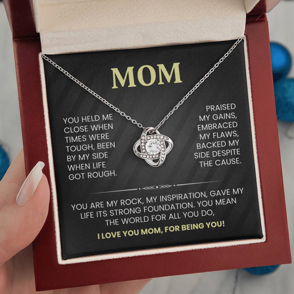 MOM - Knot Necklace