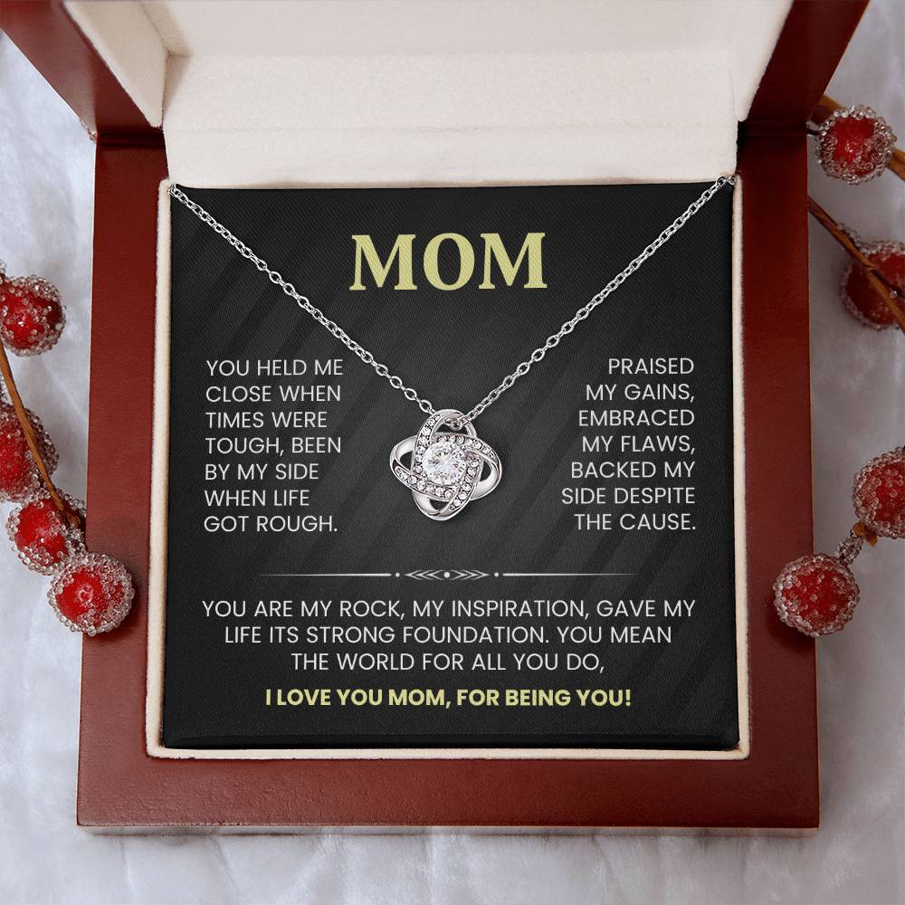 MOM - Knot Necklace