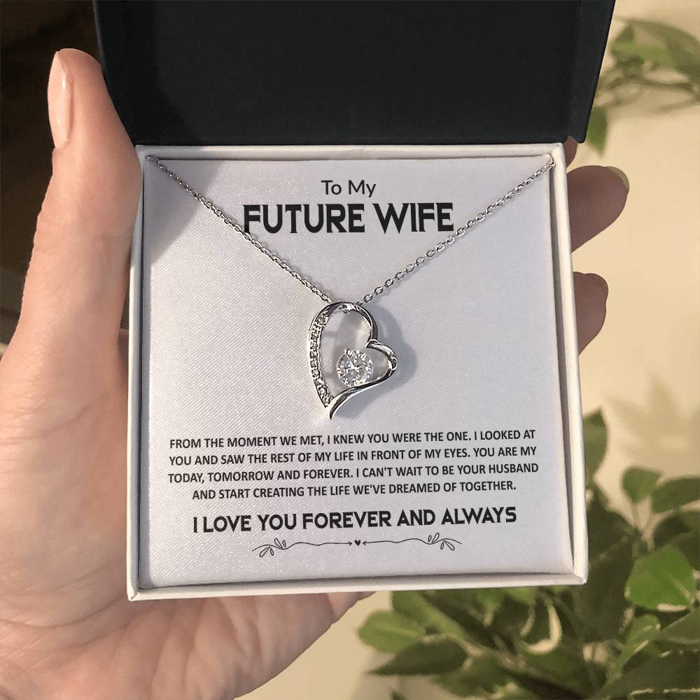 FROM THE MOMENT WE MET - Forever Love Necklace
